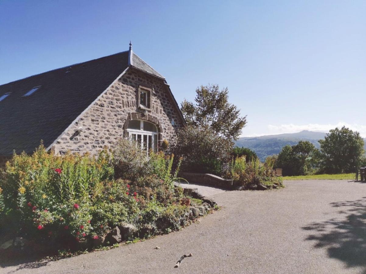 Maison D'Hotes La Grange Salers Exteriör bild