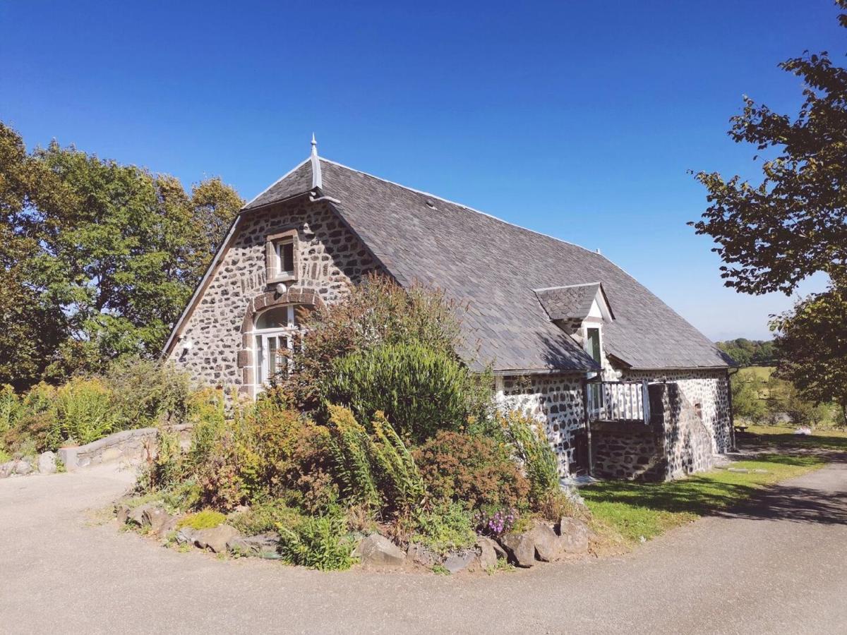 Maison D'Hotes La Grange Salers Exteriör bild